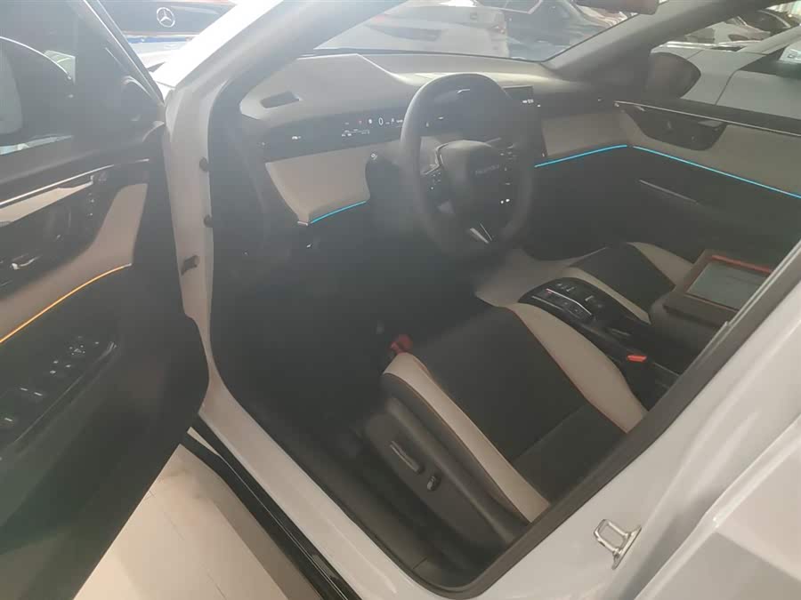 Honda e:NS2 2025 car image #17