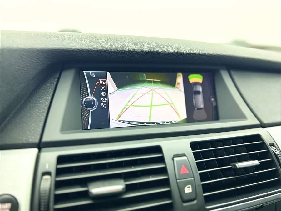 BMW X5 M 2010 #17 BMW X5 M 2010 car image #17