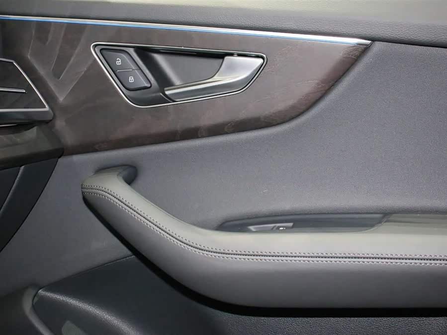 Audi Q8 2023 #17 Audi Q8 2023 car image #17