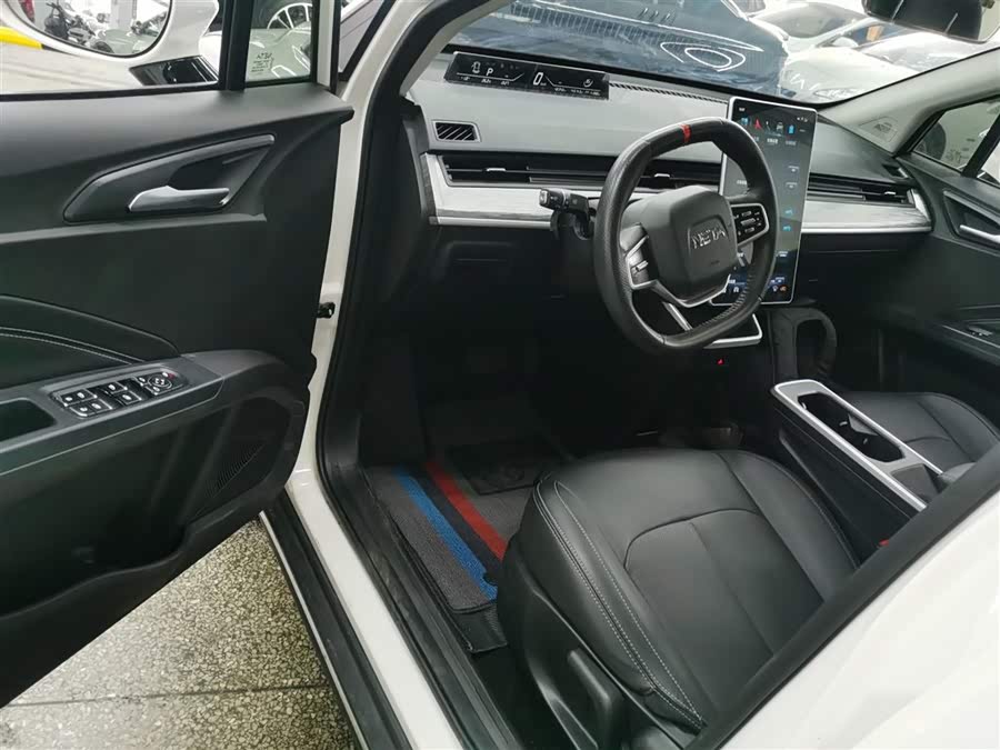 哪吒汽车 哪吒AYA 2024 汽车图片 #17