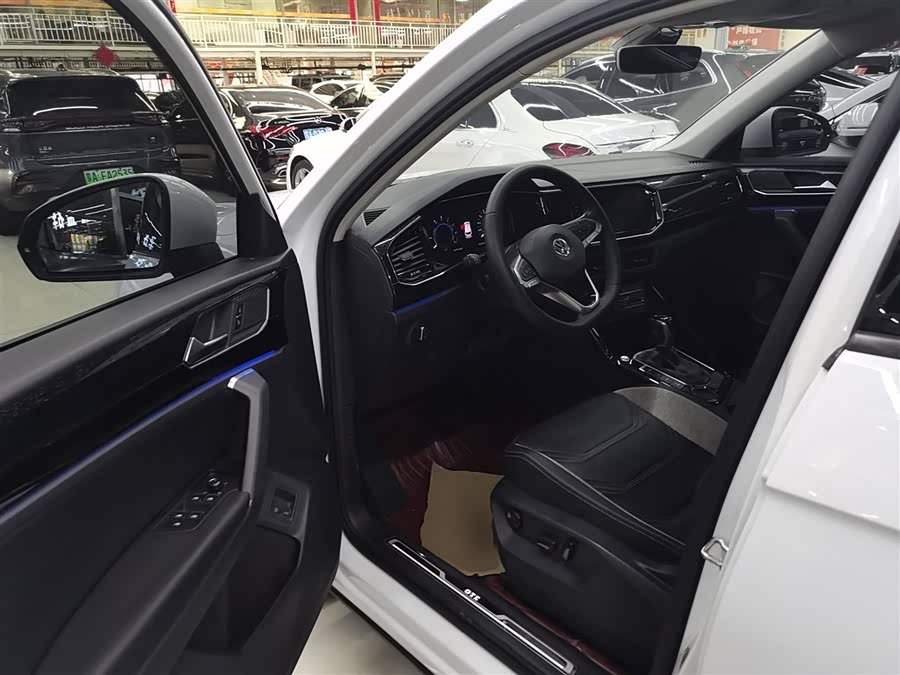 Volkswagen Tayron GTE 2020 car image #17