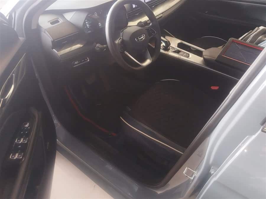 GEELY Emgrand L HiP 2024 immagine di auto #17