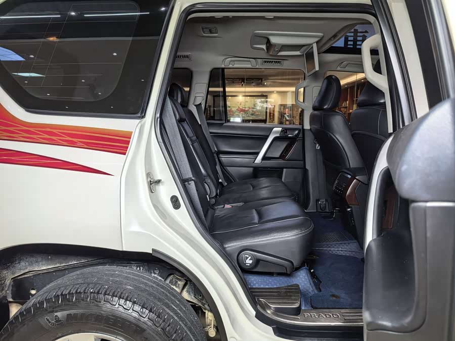 Toyota Land Cruiser Prado 2017 #17 Toyota Land Cruiser Prado 2017 car image #17
