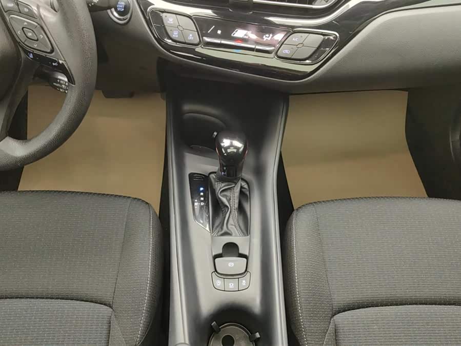 Toyota Izoa 2022 صورة سيارة #17