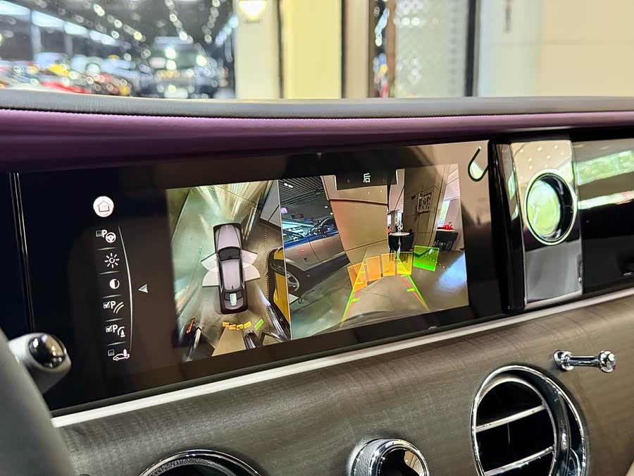 劳斯莱斯 古思特 2023 汽车图片 #17