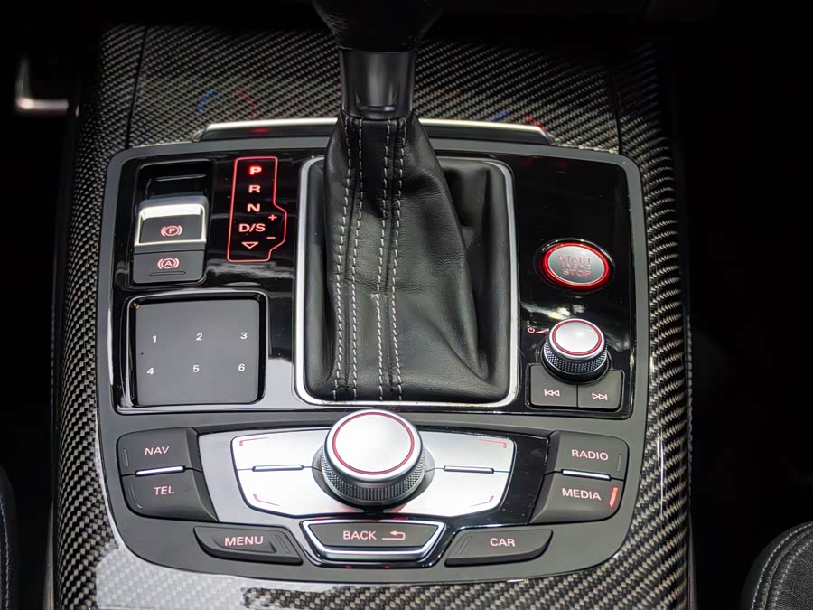 Audi RS 6 2017 صورة سيارة #17