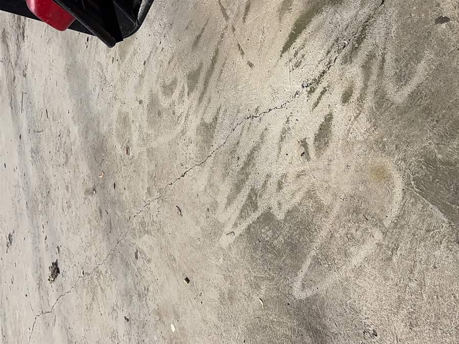 BYD e1 2020 car image #17