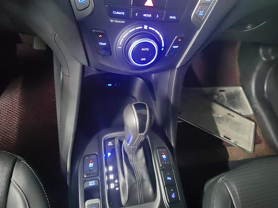 Hyundai Santa Fe (Imported) 2013 car image #17