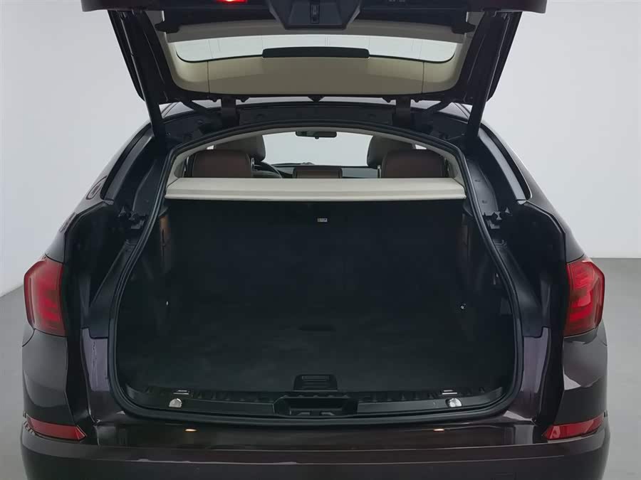 BMW 5 Series GT 2015 #17 BMW 5 Series GT 2015 immagine di auto #17