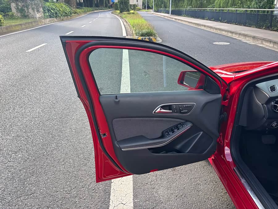 Mercedes-Benz A Class (Imported) 2013 #17 Mercedes-Benz A Class (Imported) 2013 car image #17