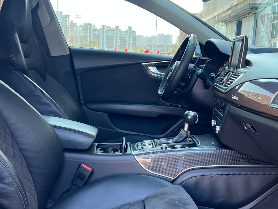 Audi S7 2013 car image #17