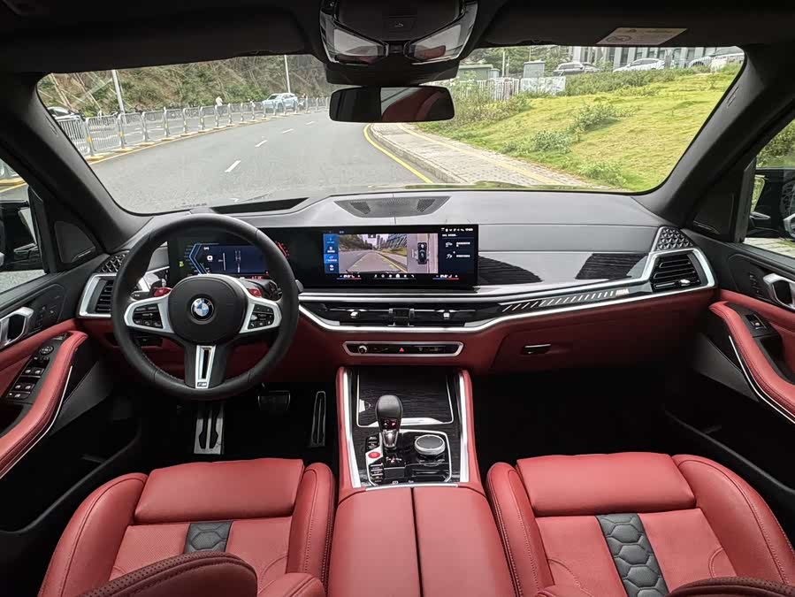 BMW X5 M 2024 car image #17