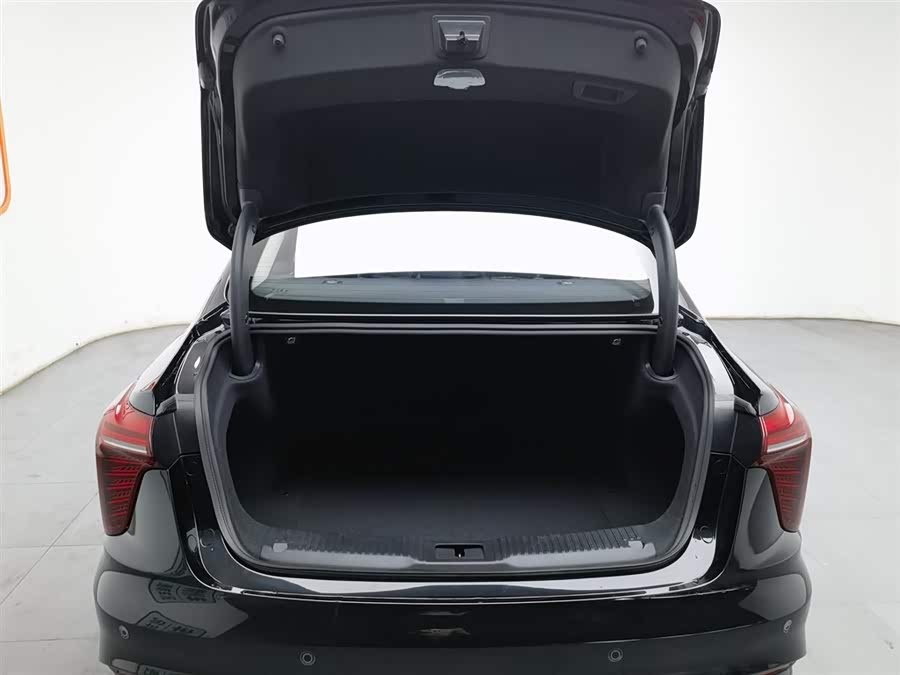 HongQi H5 PHEV 2025 car image #17