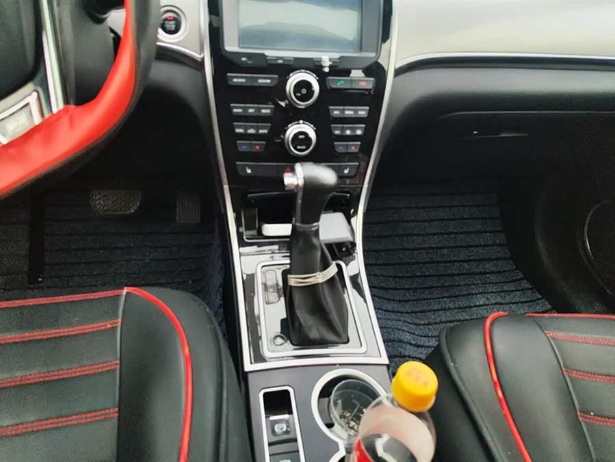 Haval H2 2015 car image #17