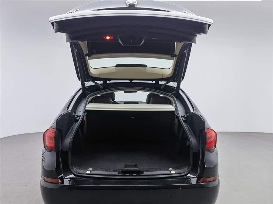 BMW 5 Series GT 2014 #17 BMW 5 Series GT 2014 immagine di auto #17