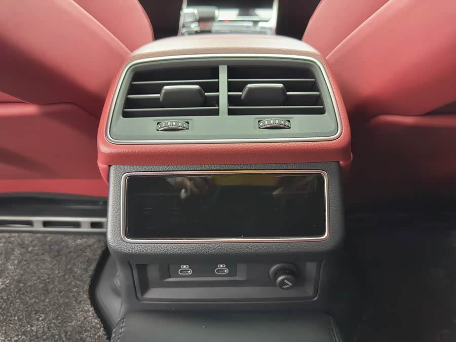 Audi A7L 2024 car image #17