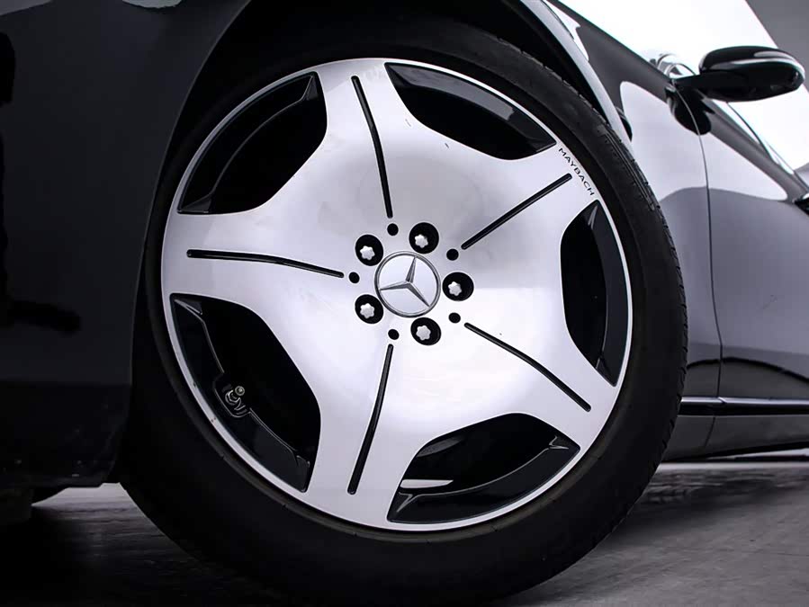 Mercedes-Benz Maybach S Class 2024 car image #17