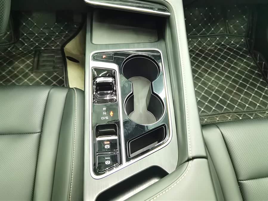 2024 car image #17