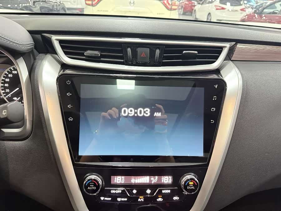 Nissan Murano 2021 изображение автомобиля #17