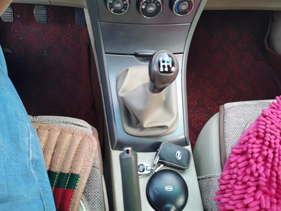 BYD L3 2013 изображение автомобиля #17