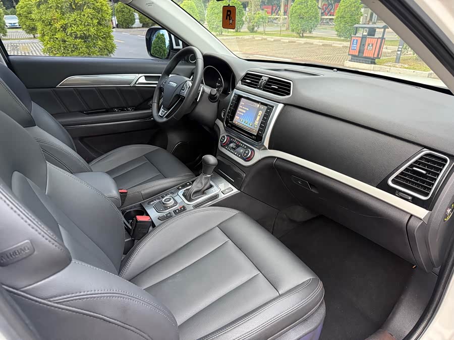 Haval H6 Coupe 2015 car image #17