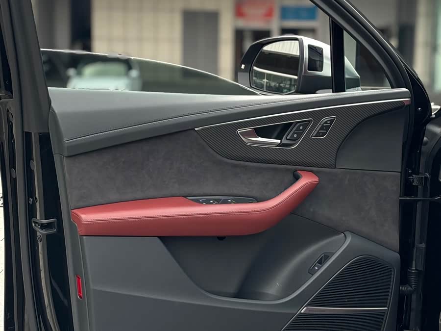 Audi SQ7 2024 изображение автомобиля #17