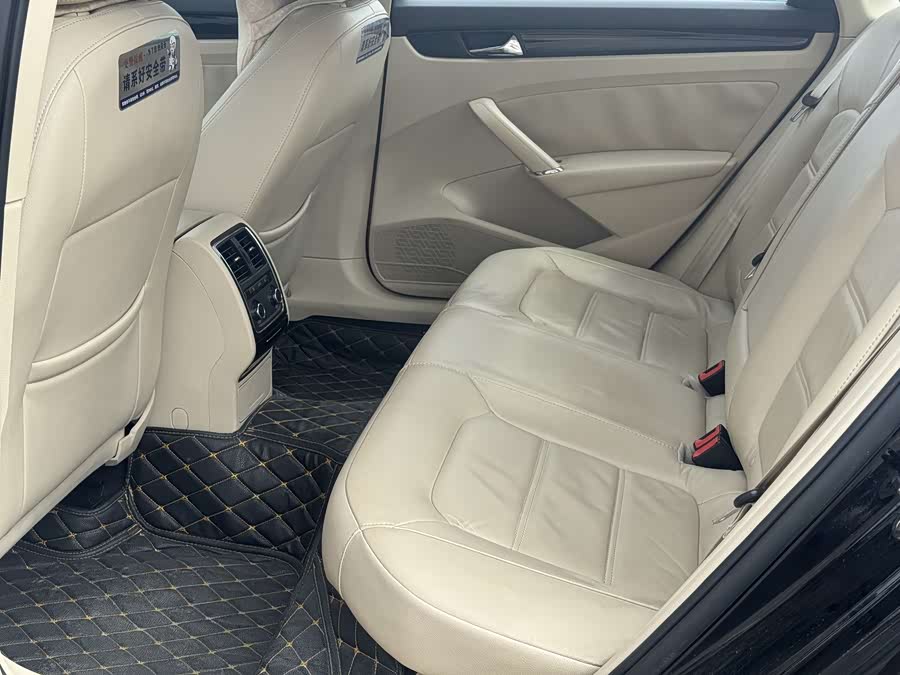 Volkswagen Passat 2014 imagen de coche #17