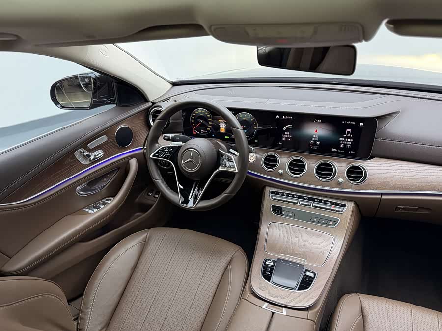 Mercedes-Benz E Class New Energy 2023 car image #17