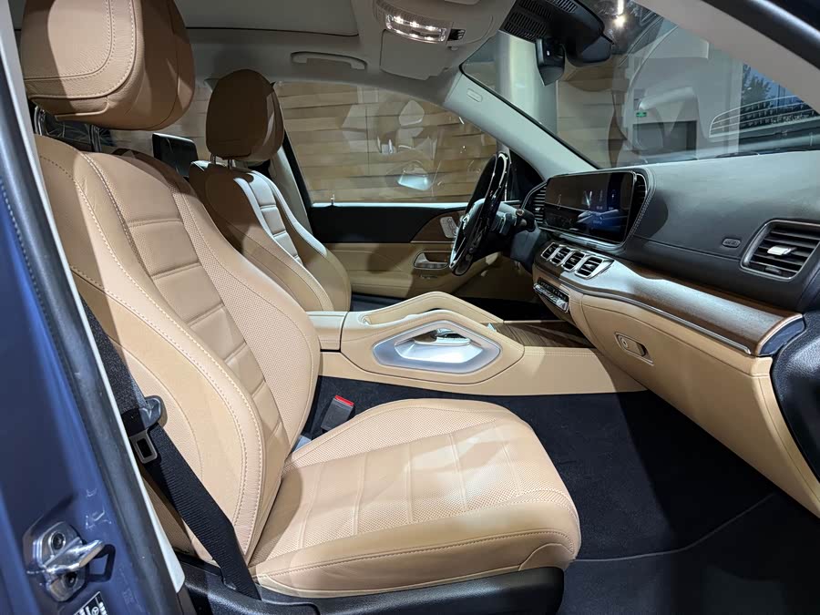 Mercedes-Benz GLS Class 2023 #17 Mercedes-Benz GLS Class 2023 car image #17