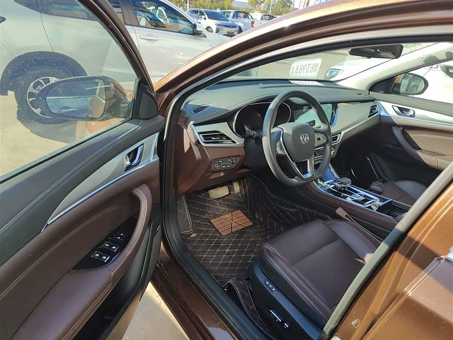 Changan Eado EV 2018 car image #17