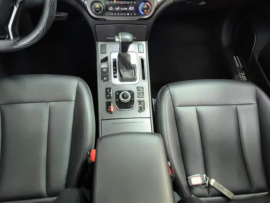 Haval H6 Coupe 2018 car image #17