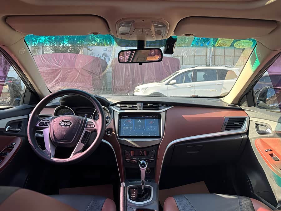 BYD G5 2016 car image #17