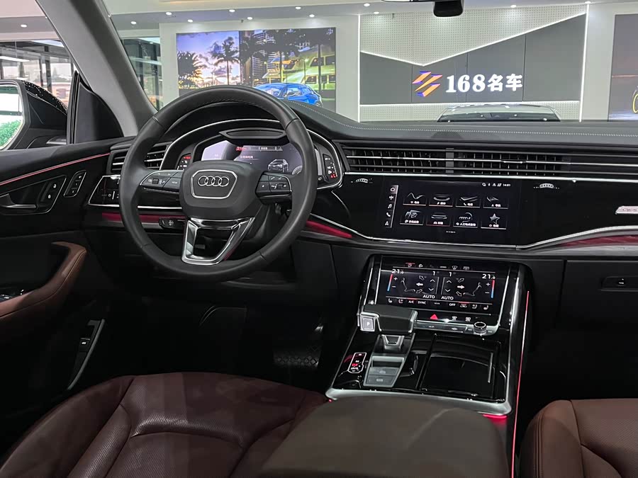 Audi Q8 2023 immagine di auto #17