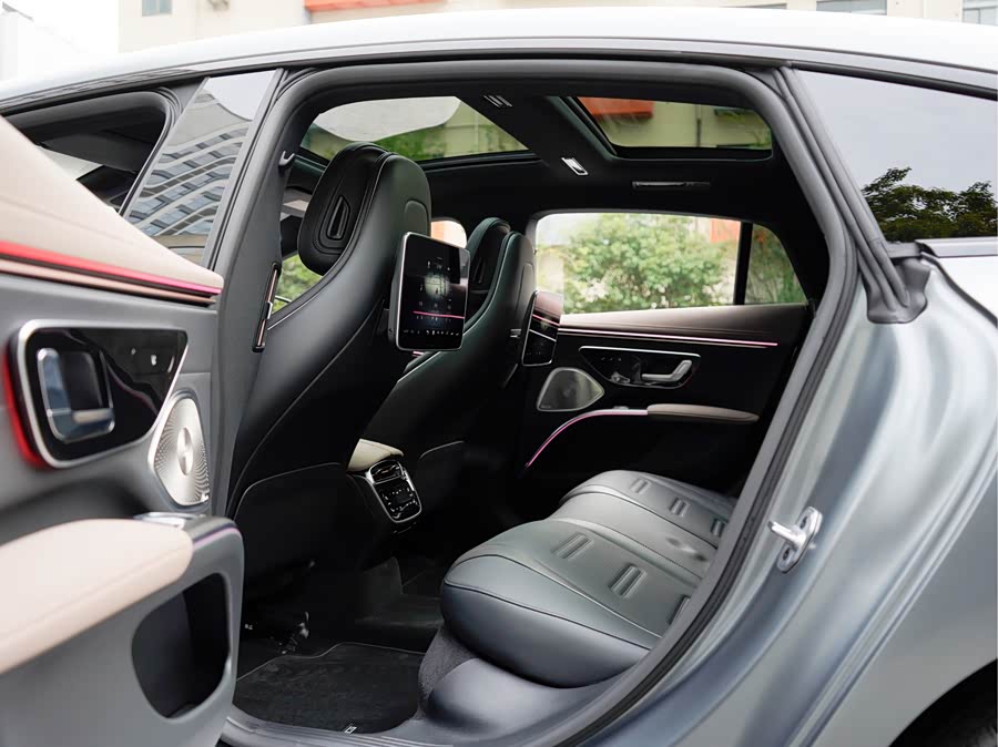 Mercedes-Benz EQS AMG 2024 #17 Mercedes-Benz EQS AMG 2024 car image #17