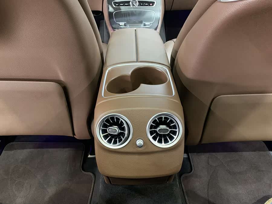 Mercedes-Benz E Class 2020 car image #17