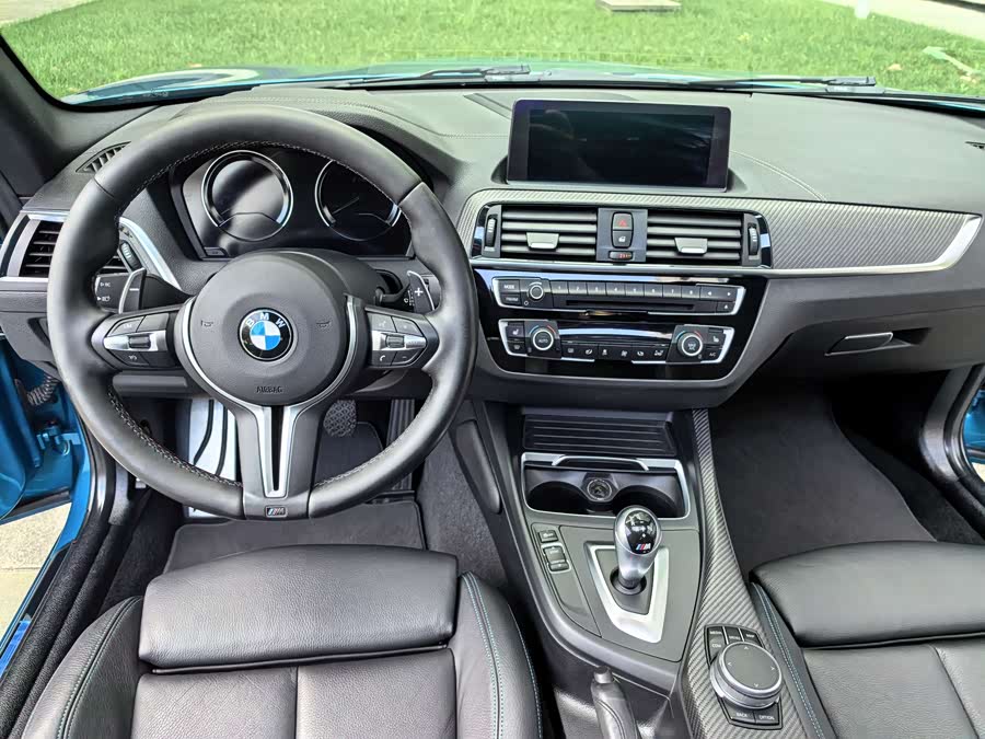 BMW M2 2018 car image #17