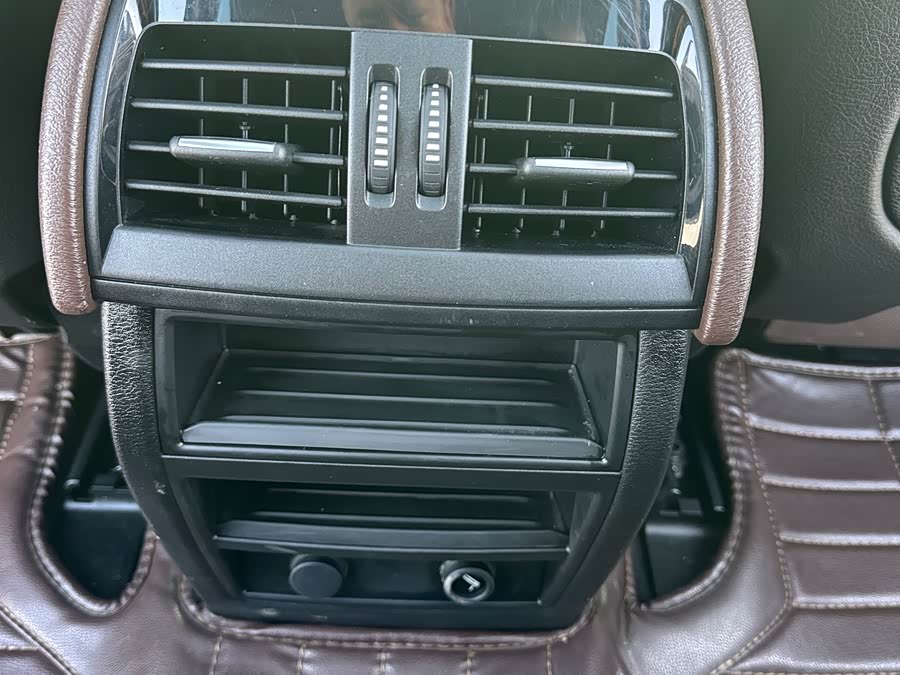 BMW X5 (Imported) 2015 #17 BMW X5 (Imported) 2015 car image #17