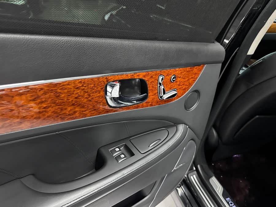 Hyundai Equus 2010 car image #17