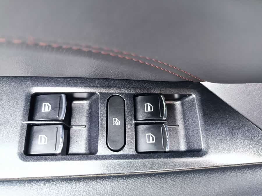 Haval H6 Coupe 2018 car image #17