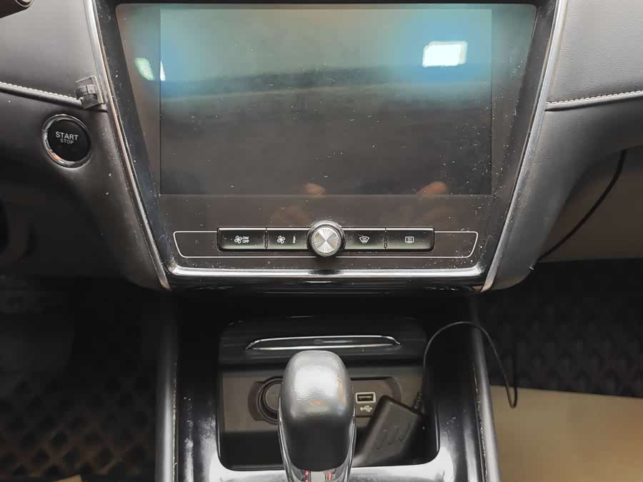 Roewe i5 2020 car image #17