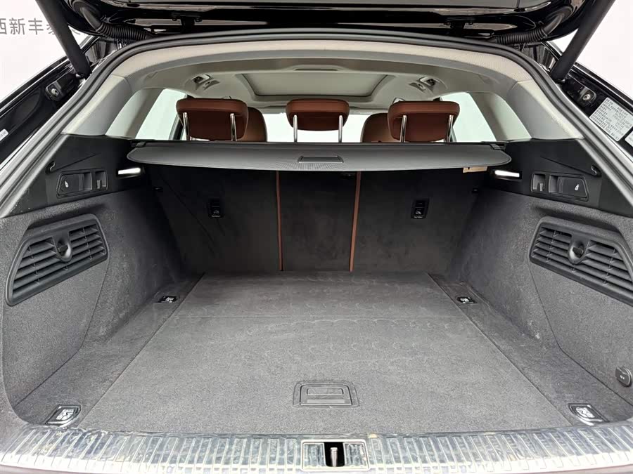 Mercedes-Benz SLK AMG 2022 car image #17