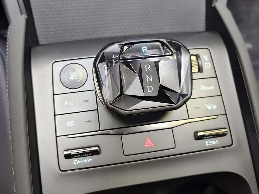 BYD Qin L 2025 car image #17