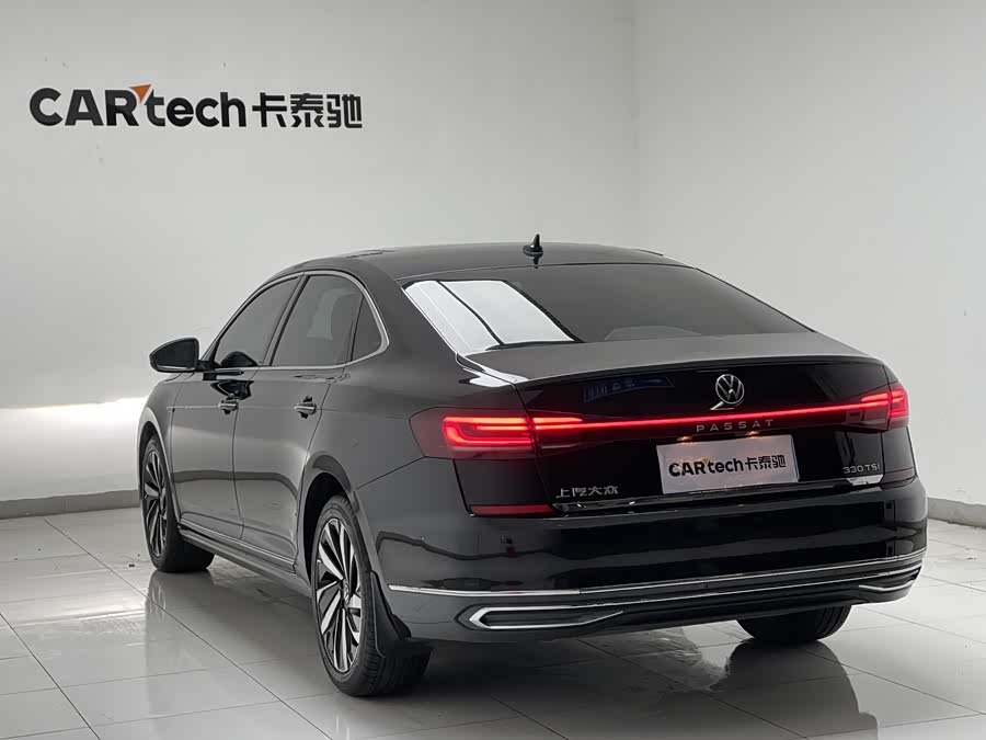Volkswagen Passat 2022 car image #17