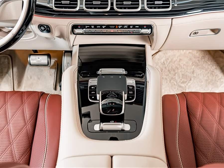 Mercedes-Benz Maybach GLS 2024 car image #17