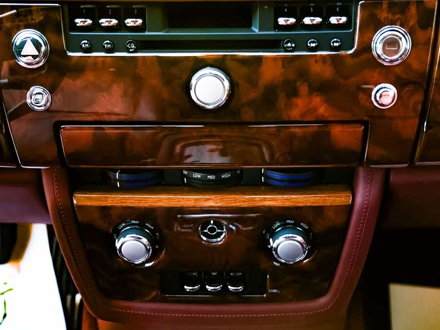 劳斯莱斯 幻影 2013 #17 劳斯莱斯 幻影 2013 汽车图片 #17