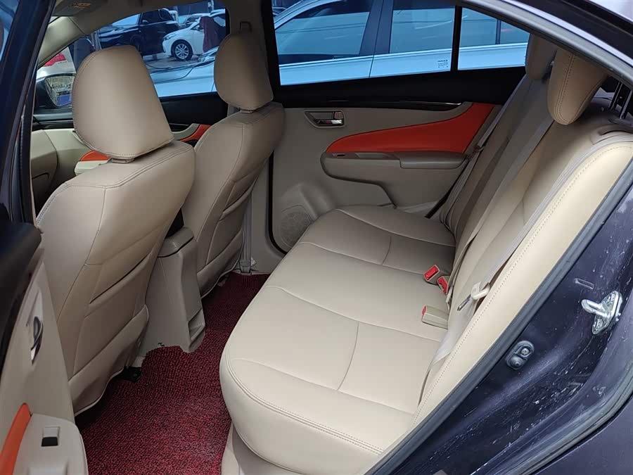 Suzuki Ciaz 2016 immagine di auto #17