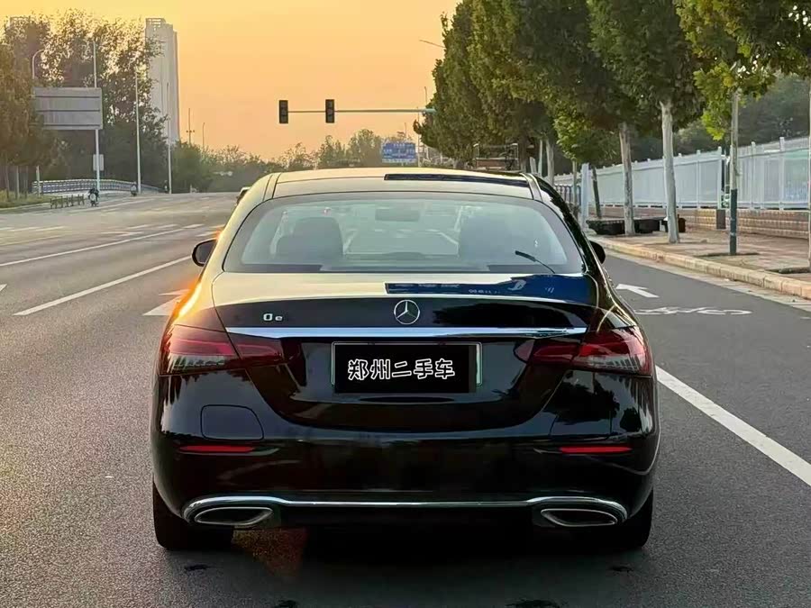 Mercedes-Benz E Class New Energy 2022 car image #17