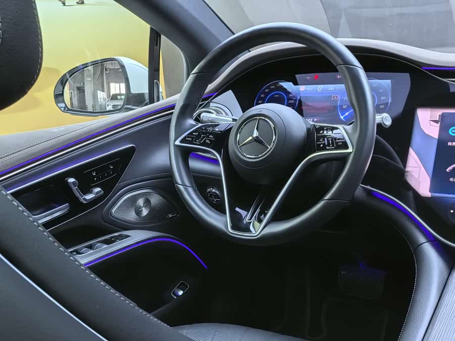 Mercedes-Benz EQS Class 2023 car image #17