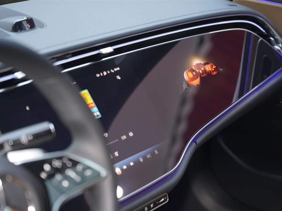 Mercedes-Benz E Class New Energy 2025 car image #17