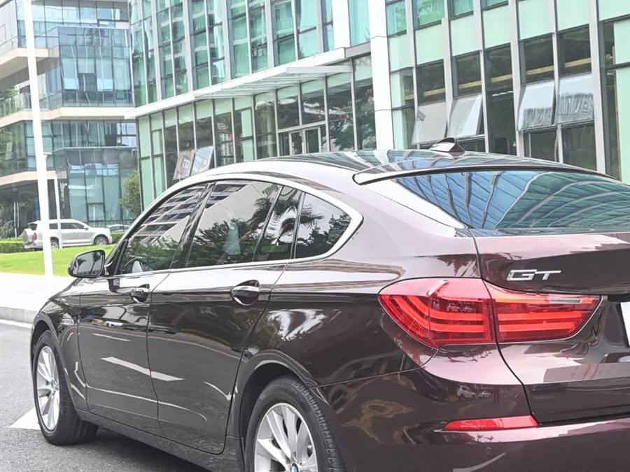 BMW 5 Series GT 2016 #17 BMW 5 Series GT 2016 صورة سيارة #17